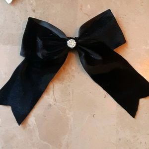 5/$25 Handmade Velvet Black Bow